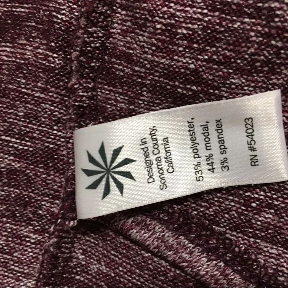 Athleta T-Crossover Top Size Small - Picture 9 of 9